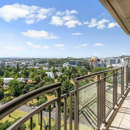 Bright One Bedroom Beauty With Balcony And Unbeatable Views Auckland Exterior photo